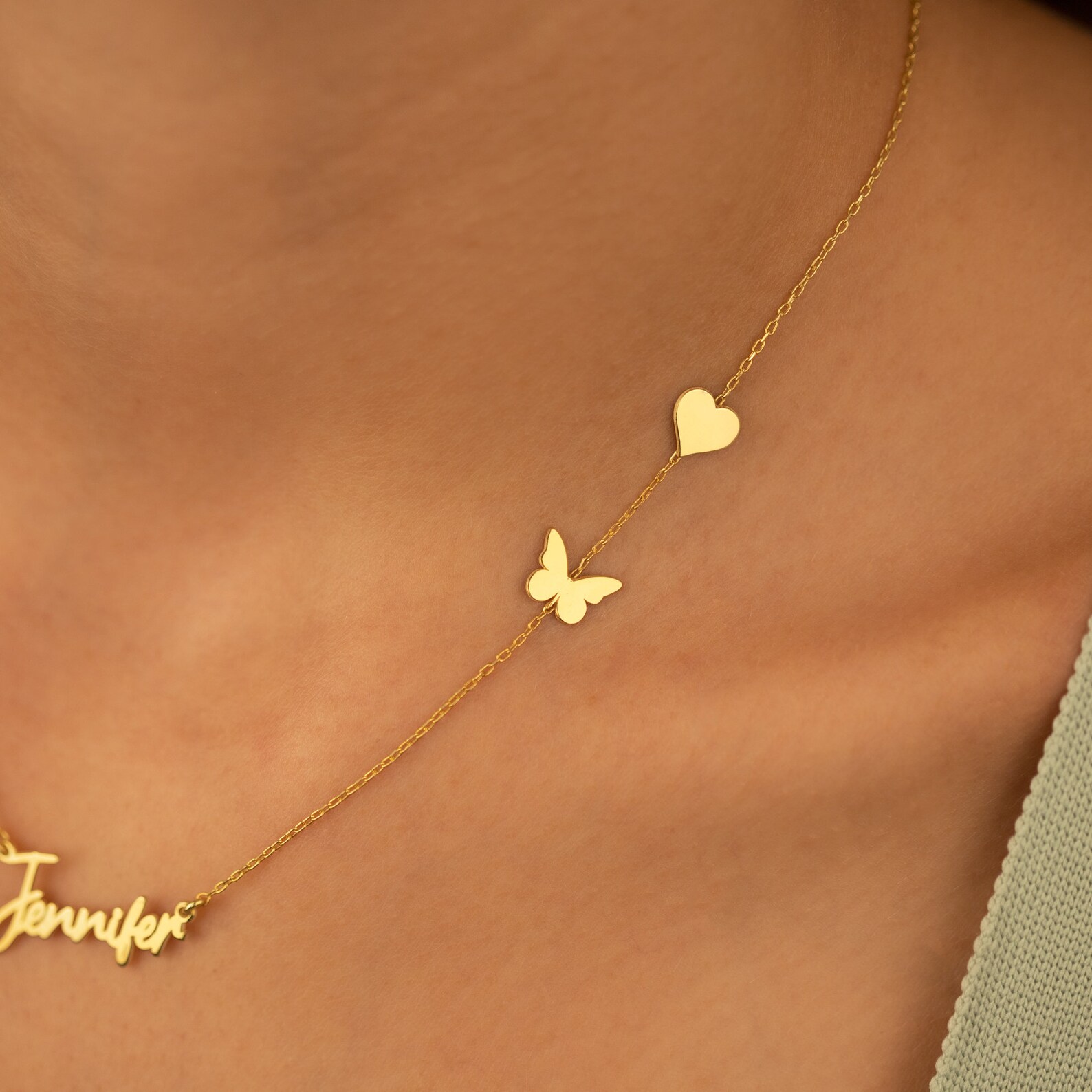 女性のためのパーソナライズされた蝶の形をしたネックレス,ステ - Birth Flower Necklace のレビューと価格